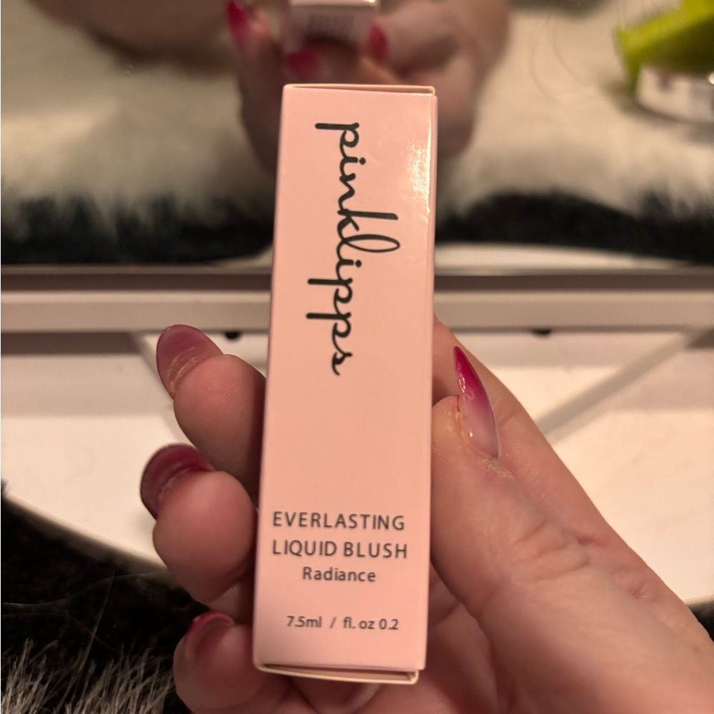 Pinklipps - Picture 2 of 3